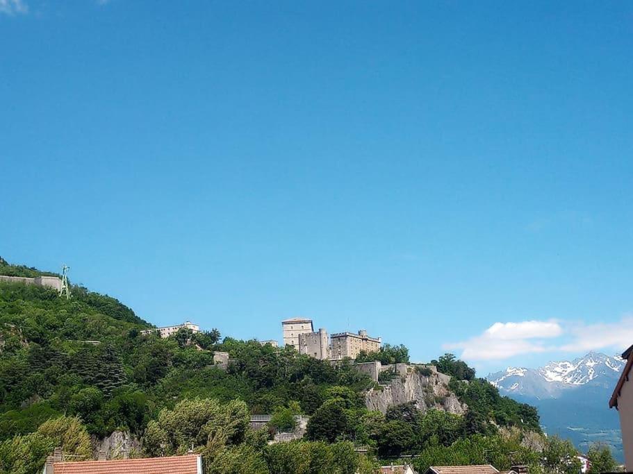 -- Le Refuge, à 50 Mètres De La Gare -- Grenoble