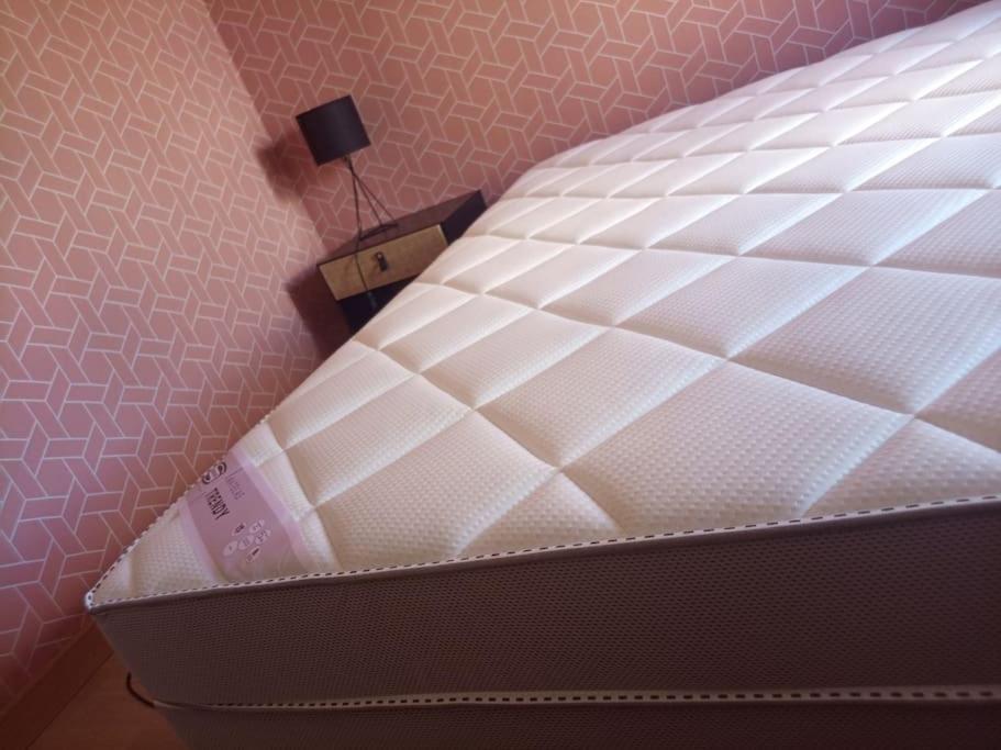 Appartement -- Le Refuge, à 50 Mètres De La Gare -- *